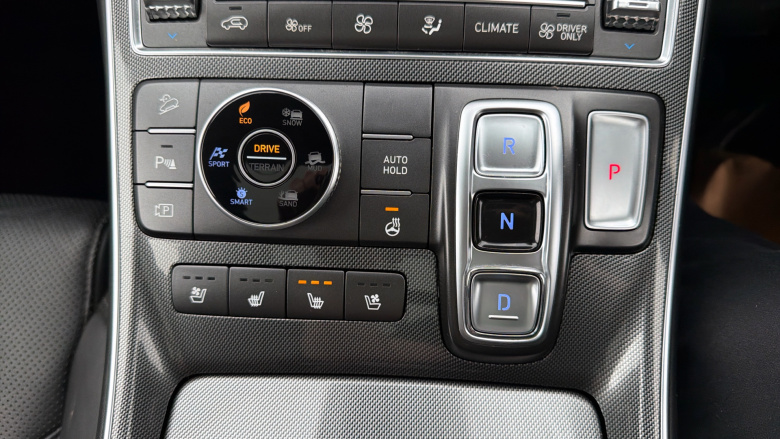 Hyundai SANTA FE 1.6 TGDi Hybrid Ultimate 5dr 4WD Auto Hybrid Estate